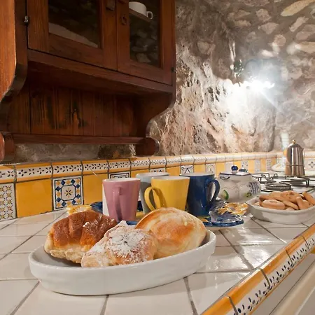 La Roccia - Arienzo Apartmán *