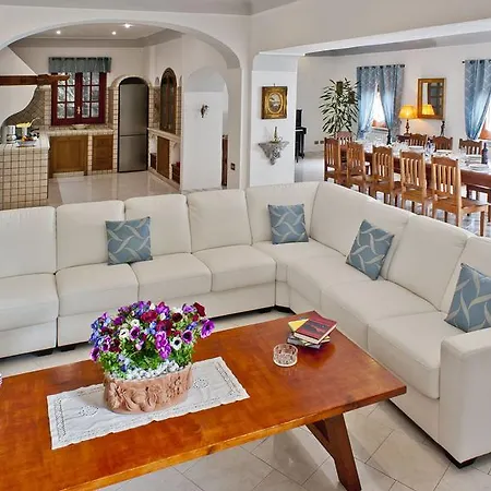 La Roccia - Arienzo Apartment