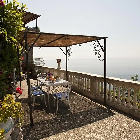 Apartment La Roccia - Arienzo