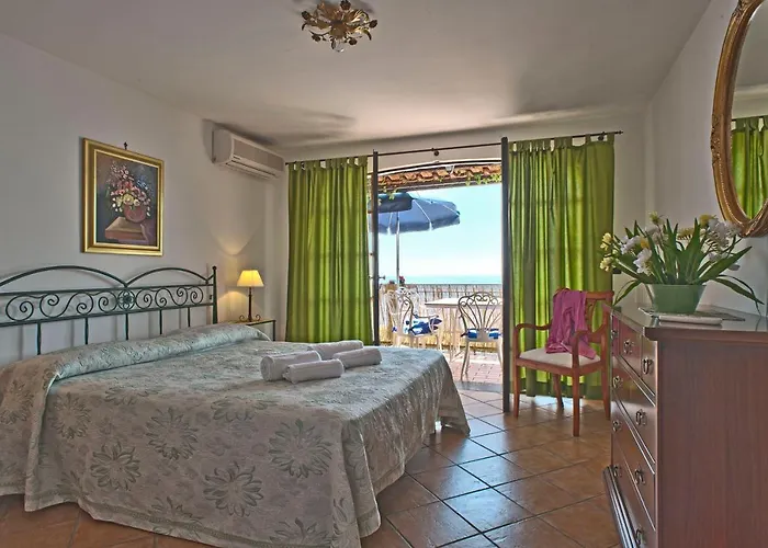 La Roccia - Arienzo Apartment